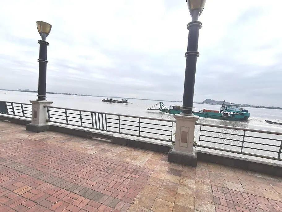 Ecusuites Riverfront L Balcony Guayaquil Apartamento